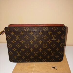 Authentic LV mono clutch